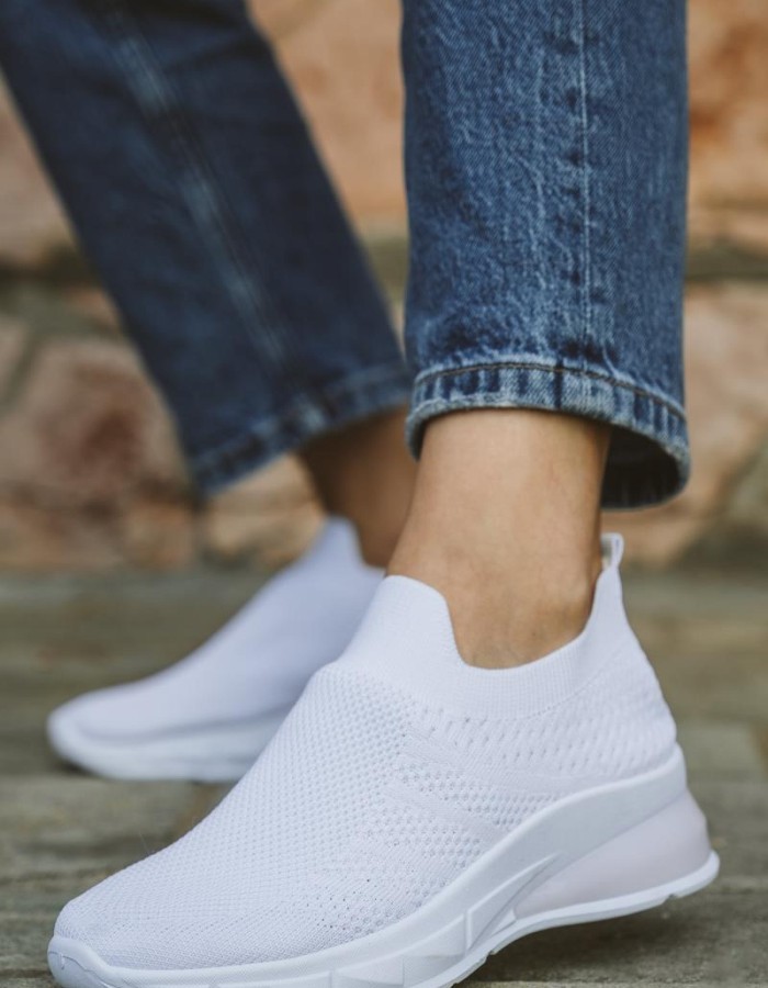 Υφασμάτινα slip-on sneakers με αερόσολα 416.LY519-F ΑΣΠΡΟ