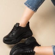 Chunky sneakers με εξωτερικές ραφές ΜΑΥΡΟ