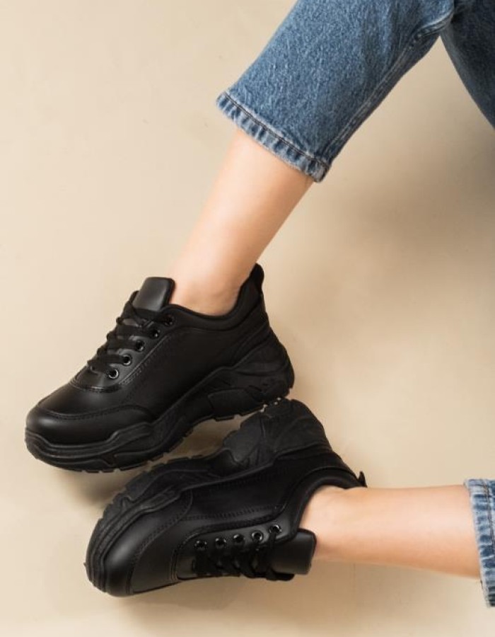 Chunky sneakers με εξωτερικές ραφές ΜΑΥΡΟ