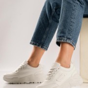 Chunky sneakers με εξωτερικές ραφές ΑΣΠΡΟ