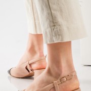 SLINGBACK γόβες με τετράγωνο τακούνι NUDE