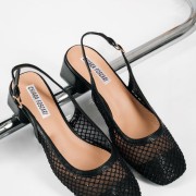 Slingback γόβες με διαφάνεια και διακριτικές λάμψεις ΜΑΥΡΟ