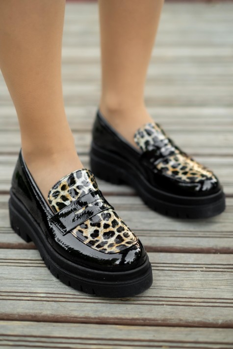 Chunky loafers λουστρίνι με animal print λεπτομέρειες 377.62-LU