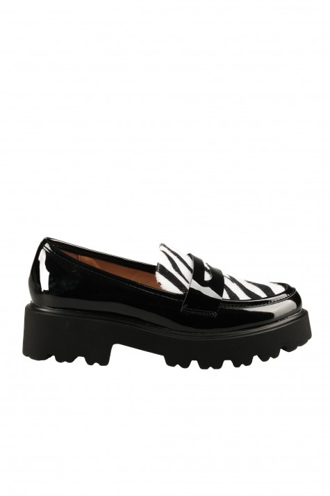 Chunky loafers λουστρίνι 330.D2716-L