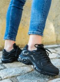 Chunky sneakers με αερόσολα 330.B57-L