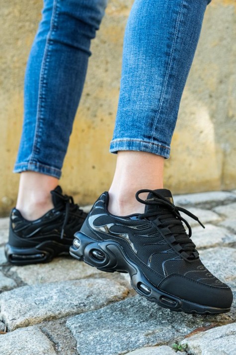 Chunky sneakers με αερόσολα 330.B57-L